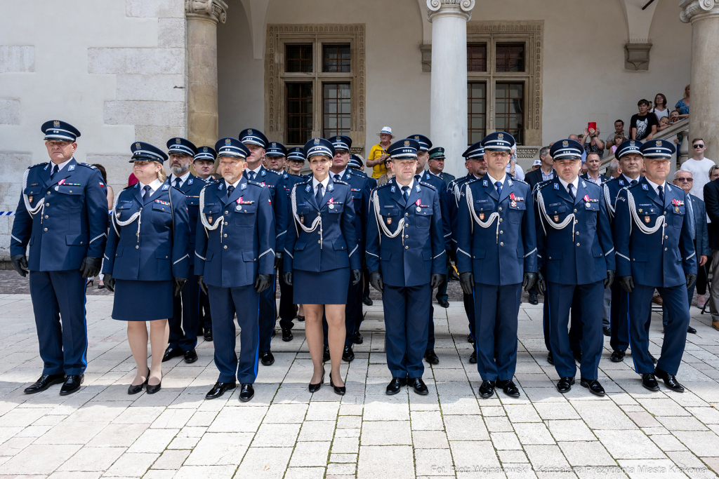 Policja, Święto Policji, Sęk, ślubowanie, Wawel, dziedziniec, Morajko, Smółka, Klęczar, Kuste  Autor: P. Wojnarowski