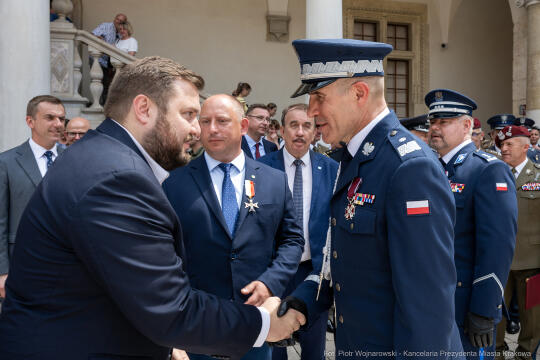 Policja, Święto Policji, Sęk, ślubowanie, Wawel, dziedziniec, Morajko, Smółka, Klęczar, Kuste