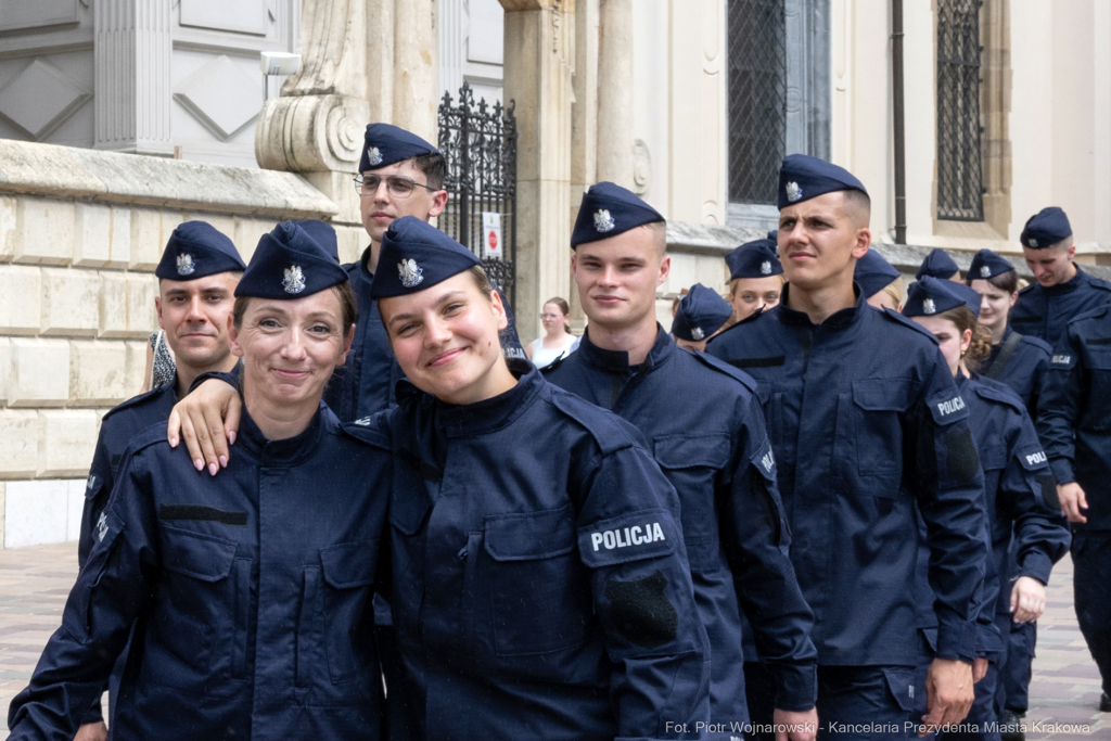 Policja, Święto Policji, Sęk, ślubowanie, Wawel, dziedziniec, Morajko, Smółka, Klęczar, Kuste  Autor: P. Wojnarowski