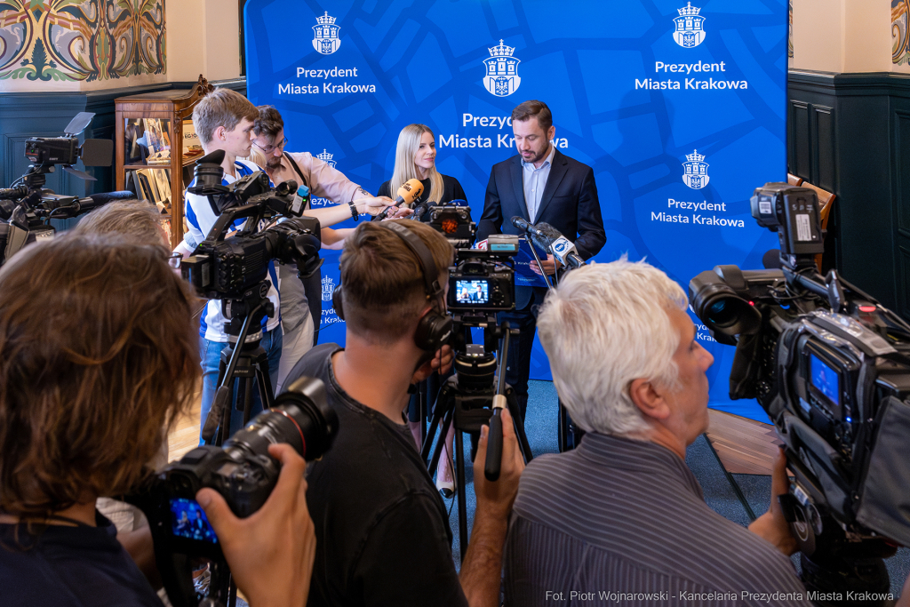 Aleksandra Gajewska, Aleksander Miszalski, konferencja, żłobki, wizyta, minister, Sekretarz Stanu  Autor: P. Wojnarowski