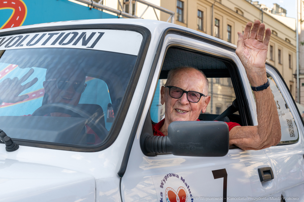 Wielka Wyprawa Maluchów, Iwona Chamielec, Sobiesław Zasada, Rafał Sonik, finał, Rynek Główny,   Autor: P. Wojnarowski