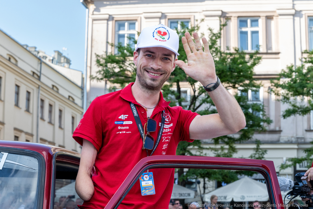 Wielka Wyprawa Maluchów, Iwona Chamielec, Sobiesław Zasada, Rafał Sonik, finał, Rynek Główny,   Autor: P. Wojnarowski