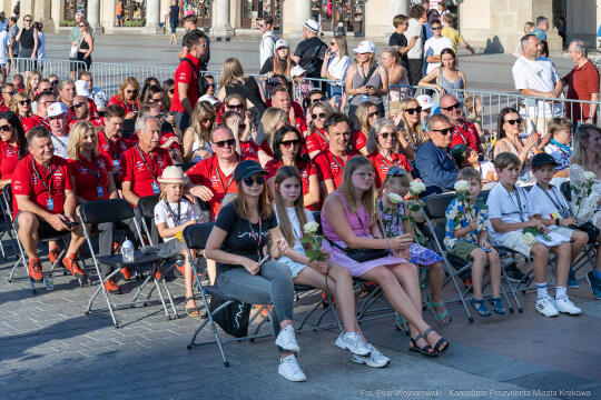 Wielka Wyprawa Maluchów, Iwona Chamielec, Sobiesław Zasada, Rafał Sonik, finał, Rynek Główny, 