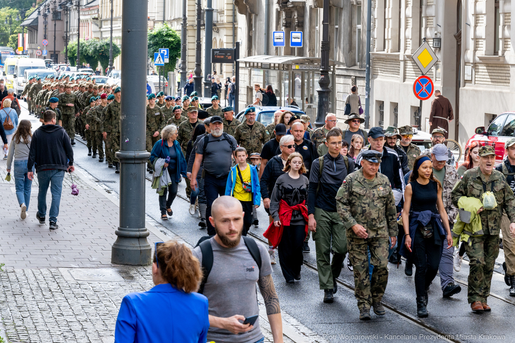 Frankiewicz, Wawel, Chamielec, wieńce, Wawel, Marsz Szlakiem Pierwszej Kompanii Kadrowej, krypta, s  Autor: P. Wojnarowski