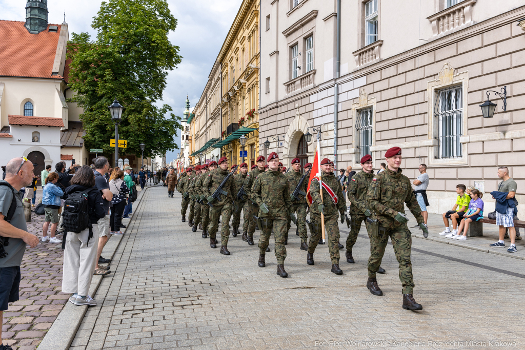Frankiewicz, Wawel, Chamielec, wieńce, Wawel, Marsz Szlakiem Pierwszej Kompanii Kadrowej, krypta, s  Autor: P. Wojnarowski