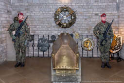 Frankiewicz, Wawel, Chamielec, wieńce, Wawel, Marsz Szlakiem Pierwszej Kompanii Kadrowej, krypta, s