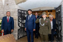 Frankiewicz, Wawel, Chamielec, wieńce, Wawel, Marsz Szlakiem Pierwszej Kompanii Kadrowej, krypta, s