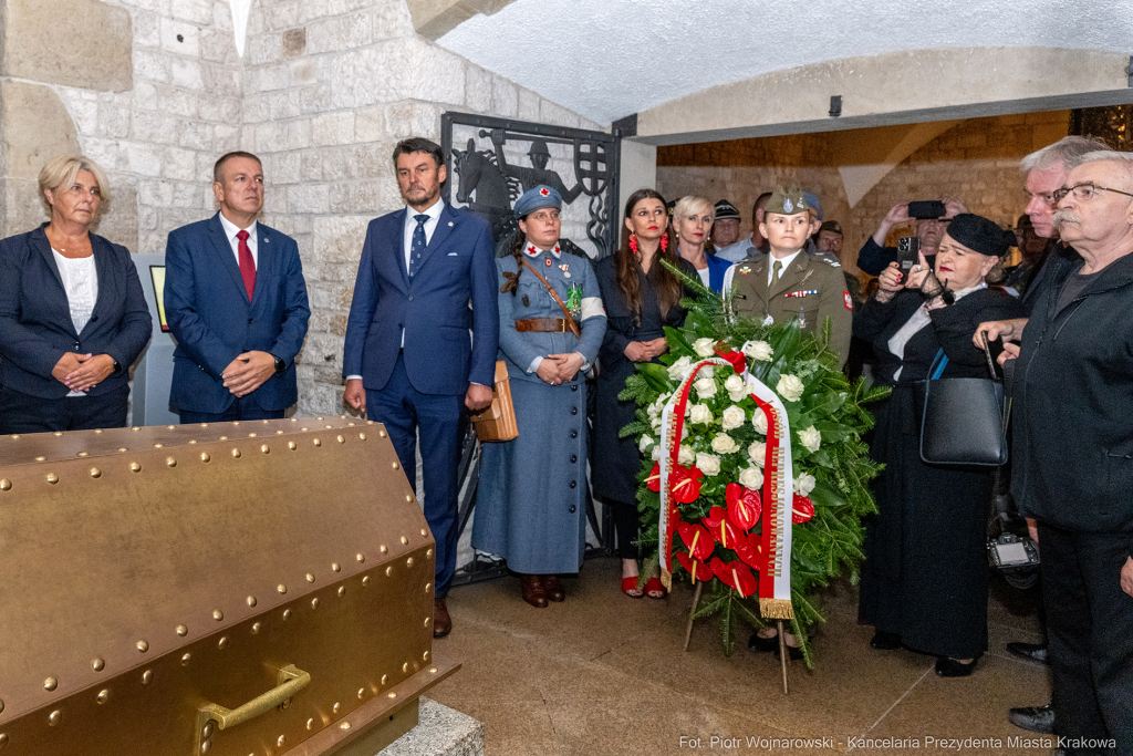 Frankiewicz, Wawel, Chamielec, wieńce, Wawel, Marsz Szlakiem Pierwszej Kompanii Kadrowej, krypta, s  Autor: P. Wojnarowski