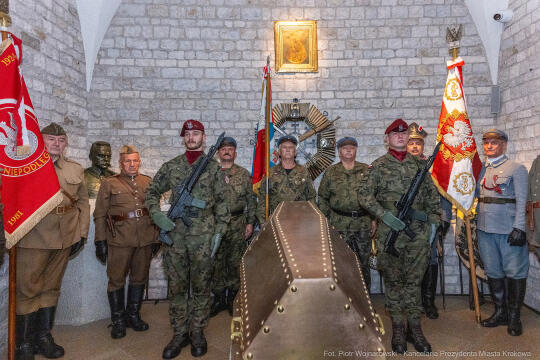 Frankiewicz, Wawel, Chamielec, wieńce, Wawel, Marsz Szlakiem Pierwszej Kompanii Kadrowej, krypta, s