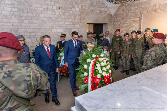 Frankiewicz, Wawel, Chamielec, wieńce, Wawel, Marsz Szlakiem Pierwszej Kompanii Kadrowej, krypta, s