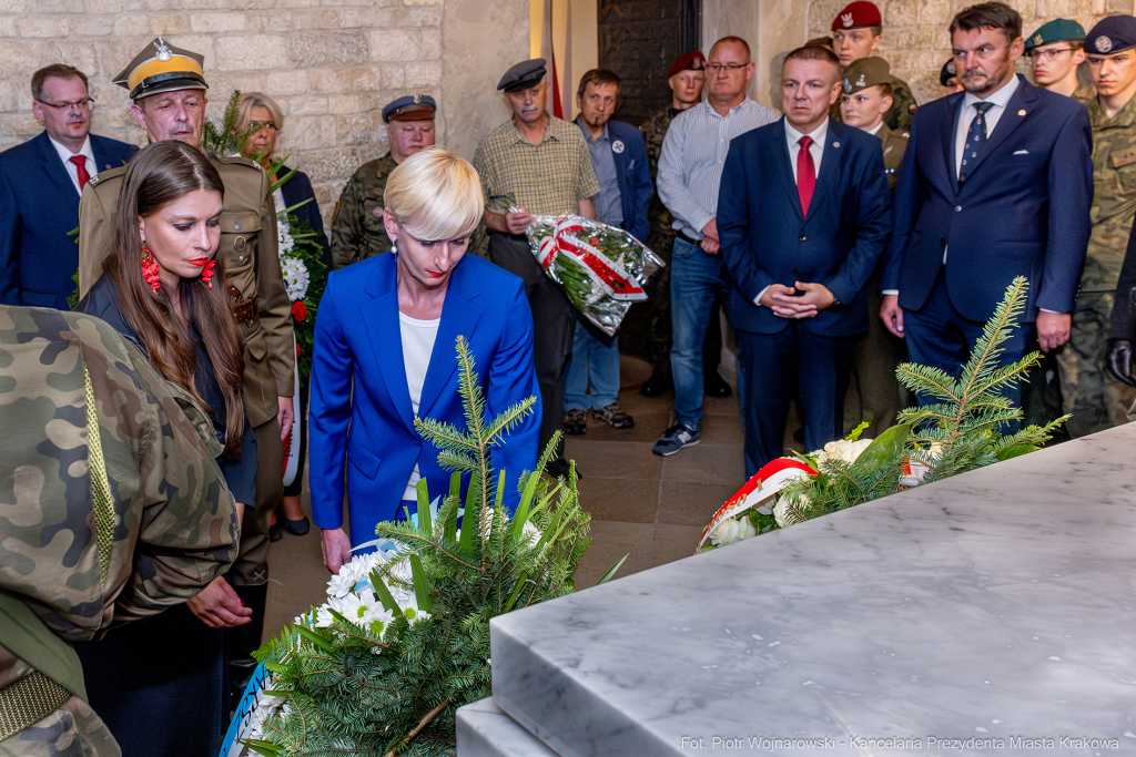 Frankiewicz, Wawel, Chamielec, wieńce, Wawel, Marsz Szlakiem Pierwszej Kompanii Kadrowej, krypta, s  Autor: P. Wojnarowski