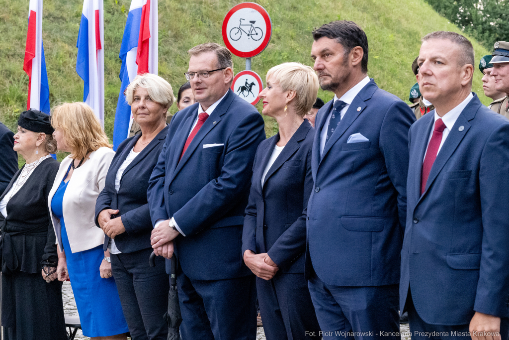 Capstrzyk, Frankiewicz, Kopiec Piłsudskiego, wieńce, Marsz Szlakiem Pierwszej Kompanii Kadrowej, 2  Autor: P. Wojnarowski