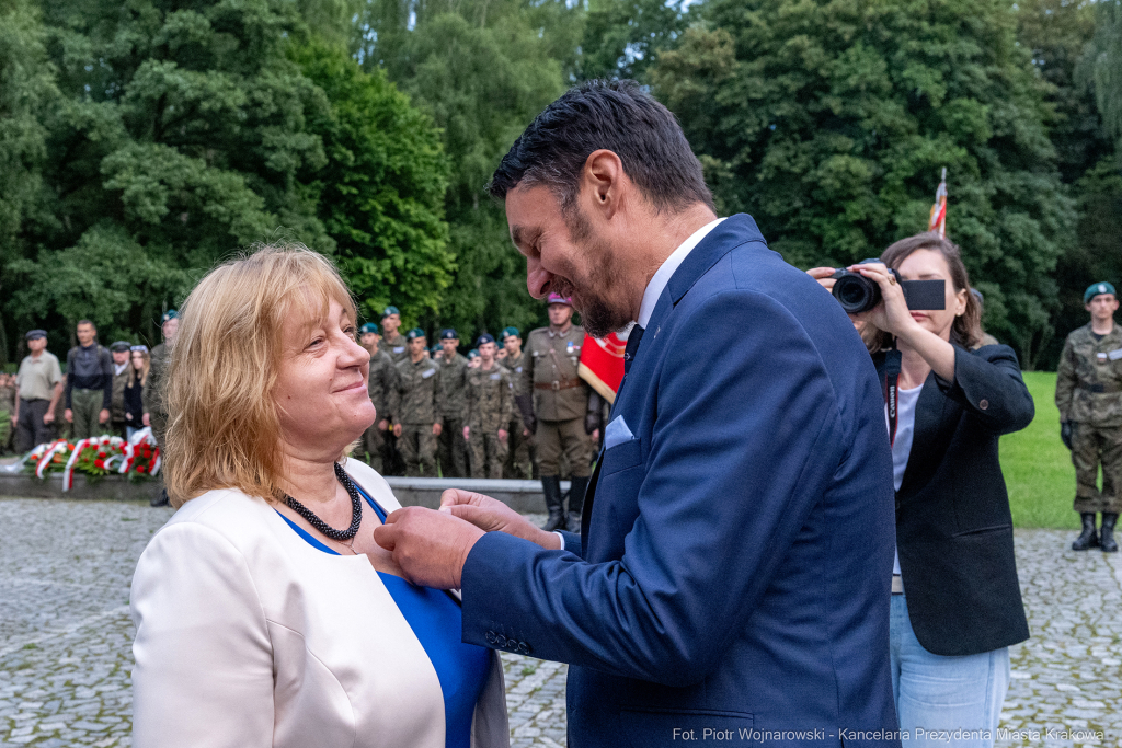 Capstrzyk, Frankiewicz, Kopiec Piłsudskiego, wieńce, Marsz Szlakiem Pierwszej Kompanii Kadrowej, 2  Autor: P. Wojnarowski