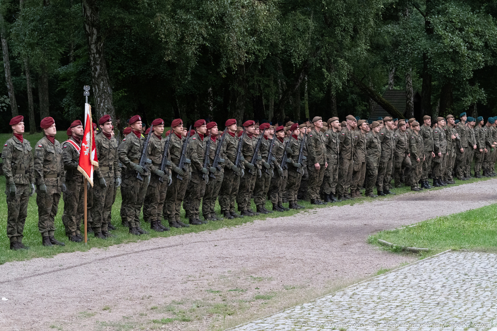 Capstrzyk, Frankiewicz, Kopiec Piłsudskiego, wieńce, Marsz Szlakiem Pierwszej Kompanii Kadrowej, 2  Autor: P. Wojnarowski