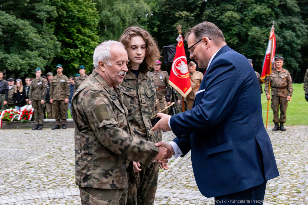 Capstrzyk, Frankiewicz, Kopiec Piłsudskiego, wieńce, Marsz Szlakiem Pierwszej Kompanii Kadrowej, 2  Autor: P. Wojnarowski