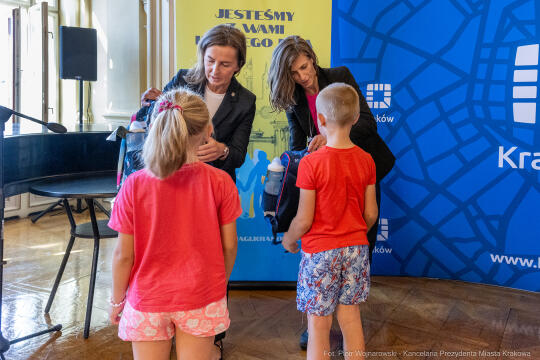 Klaman, Jachymska, wyprawki, MOPS, rodziny zastępcze, dzieci, Wodociągi Miasta Krakowa