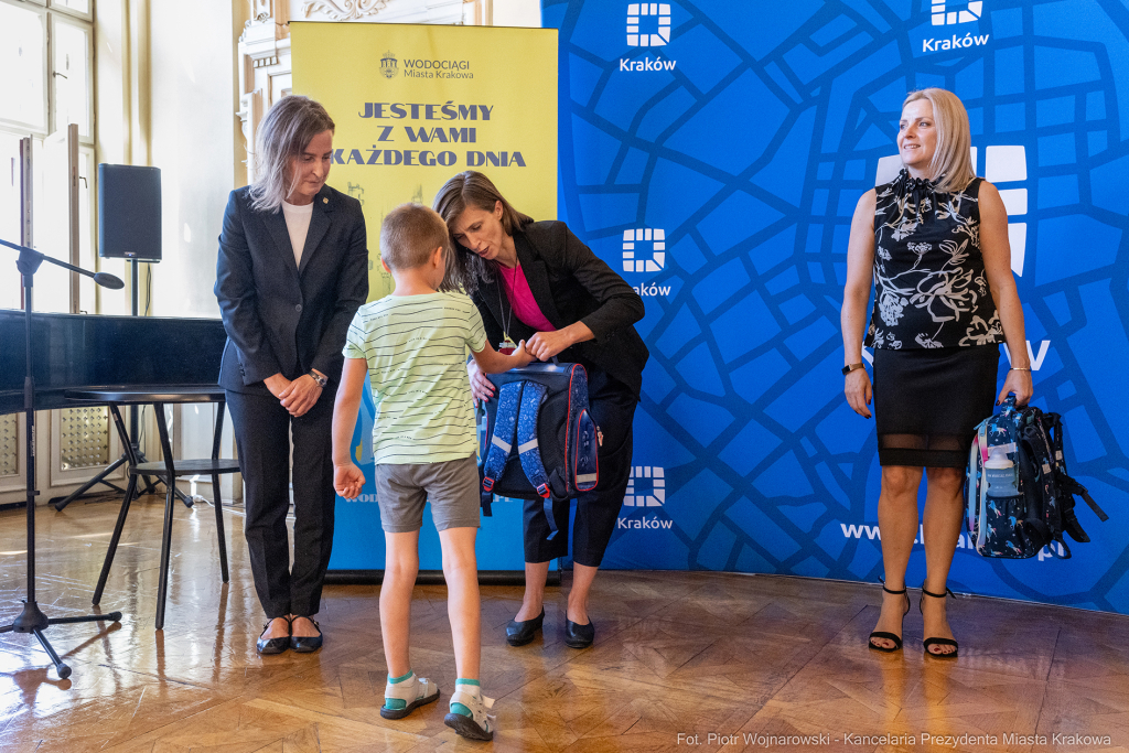 Klaman, Jachymska, wyprawki, MOPS, rodziny zastępcze, dzieci, Wodociągi Miasta Krakowa  Autor: P. Wojnarowski