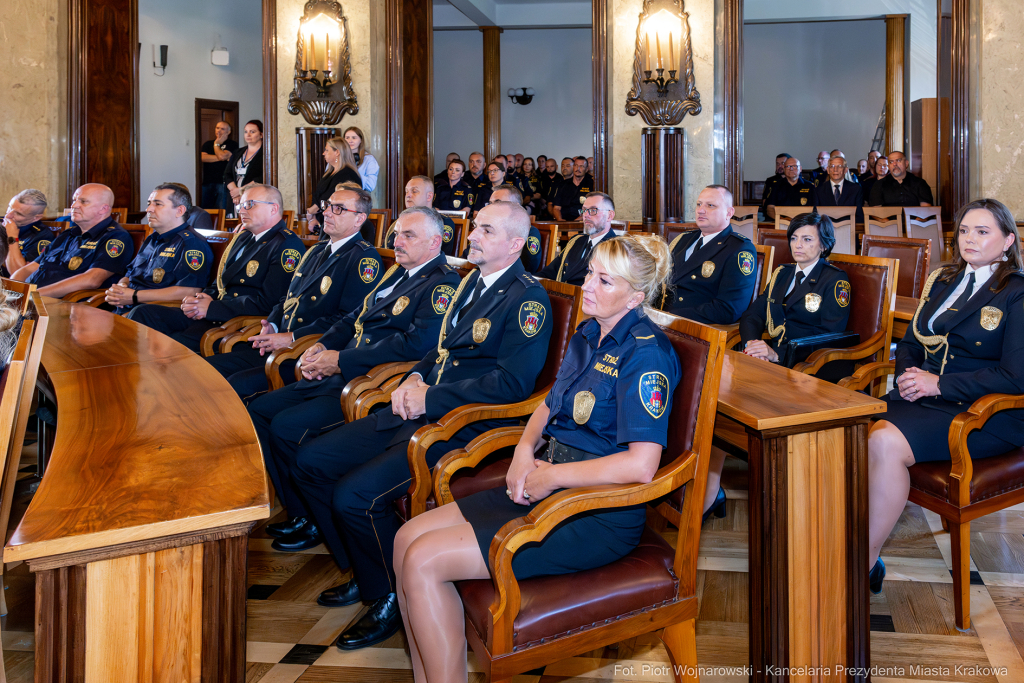 Straż Miejska, Miszalski, Majchrowski, odznaczenia, uroczystość, awanse, Dzień Straży Miejskiej  Autor: P. Wojnarowski