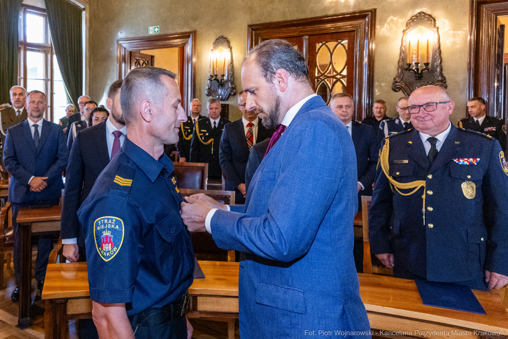 Straż Miejska, Miszalski, Majchrowski, odznaczenia, uroczystość, awanse, Dzień Straży Miejskiej  Autor: P. Wojnarowski