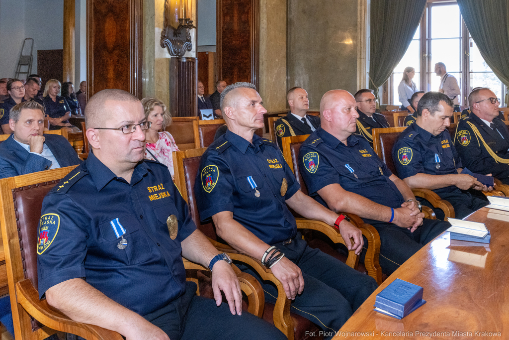 Straż Miejska, Miszalski, Majchrowski, odznaczenia, uroczystość, awanse, Dzień Straży Miejskiej  Autor: P. Wojnarowski