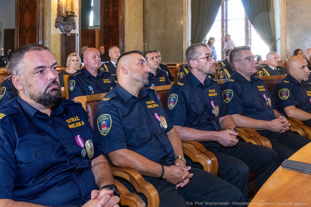 Straż Miejska, Miszalski, Majchrowski, odznaczenia, uroczystość, awanse, Dzień Straży Miejskiej  Autor: P. Wojnarowski
