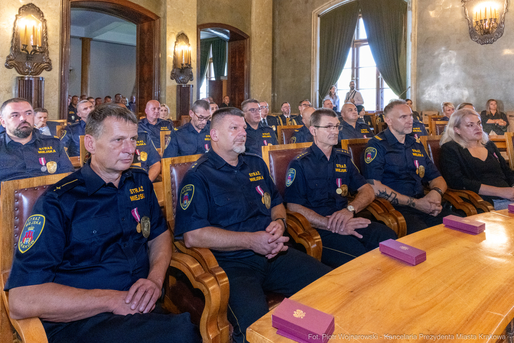 Straż Miejska, Miszalski, Majchrowski, odznaczenia, uroczystość, awanse, Dzień Straży Miejskiej  Autor: P. Wojnarowski