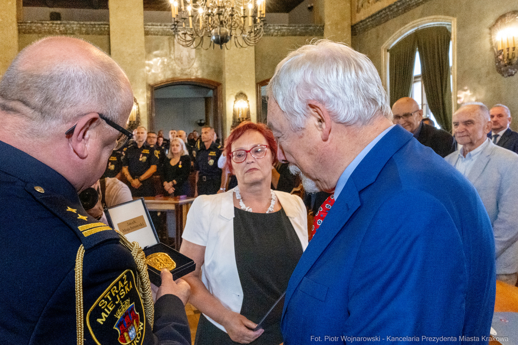 Straż Miejska, Miszalski, Majchrowski, odznaczenia, uroczystość, awanse, Dzień Straży Miejskiej  Autor: P. Wojnarowski