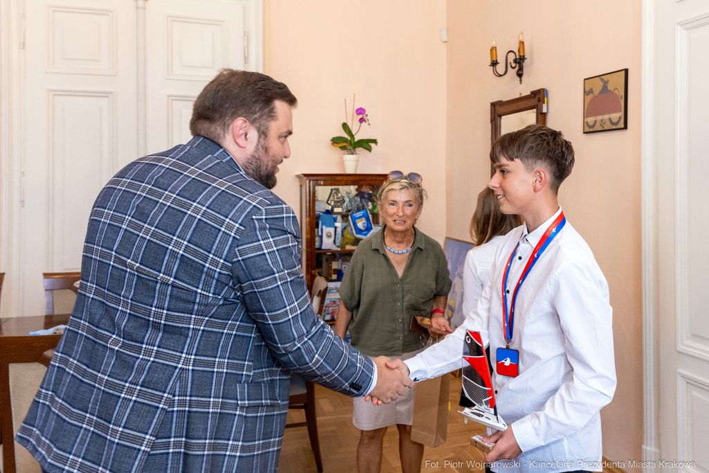 pw_337_006_fot. piotr wojnarowski.jpg-Sęk, żeglarze, Horn, medaliści  Autor: P. Wojnarowski