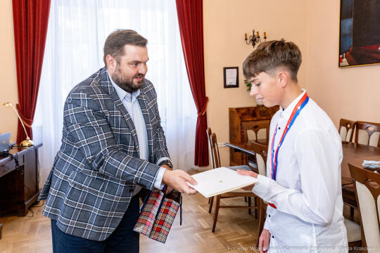 pw_337_010_fot. piotr wojnarowski.jpg-Sęk, żeglarze, Horn, medaliści