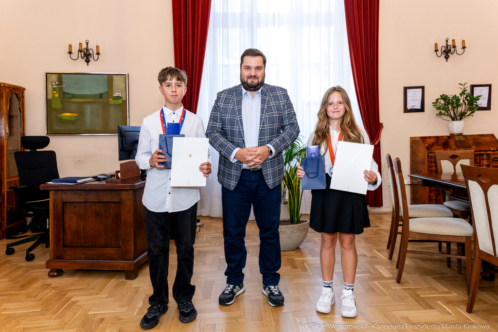 pw_337_012_fot. piotr wojnarowski.jpg-Sęk, żeglarze, Horn, medaliści  Autor: P. Wojnarowski