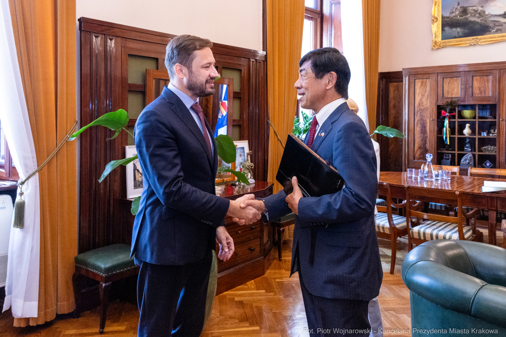 Miszalski, ambasador, Japonia, Akio Miyajima, spotkanie, Kraków  Autor: P. Wojnarowski