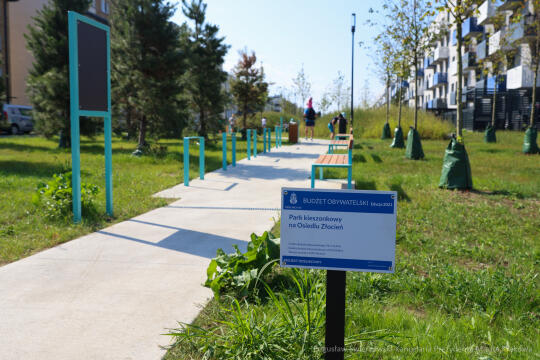 bs-240908-bsk_6630.jpg-Park, Złocień, Miszalski