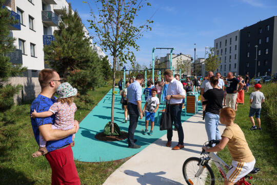 bs-240908-bsk_6780.jpg-Park, Złocień, Miszalski