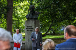 Tadeusz Boy-Żeleński, 83. rocznica, pomnik, Planty, kwiaty, uroczystość, Klaman