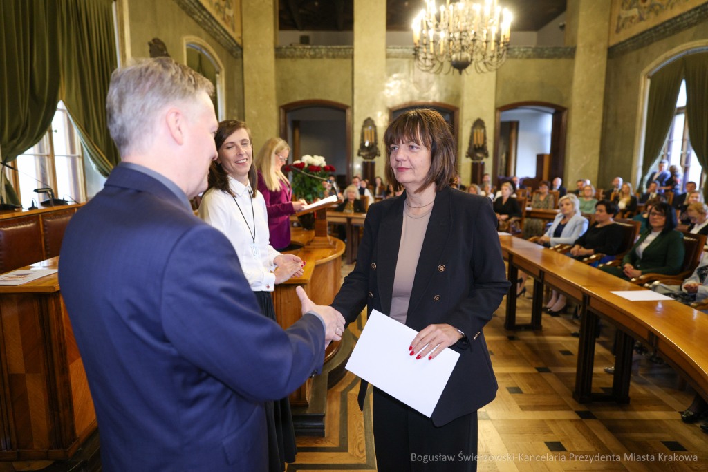 wręczenie, nagrody prezydenta, Klaman, nauczyciele, dyrektorzy, Domańska, Pasek  Autor: B. Świerzowski