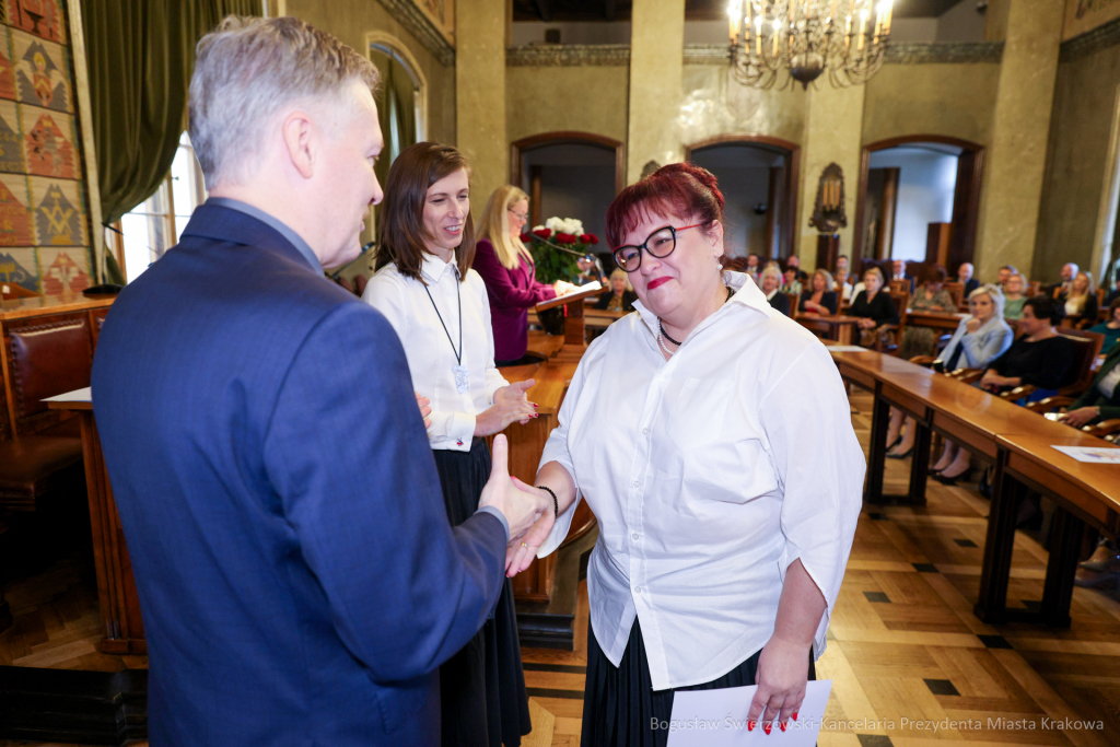 wręczenie, nagrody prezydenta, Klaman, nauczyciele, dyrektorzy, Domańska, Pasek  Autor: B. Świerzowski