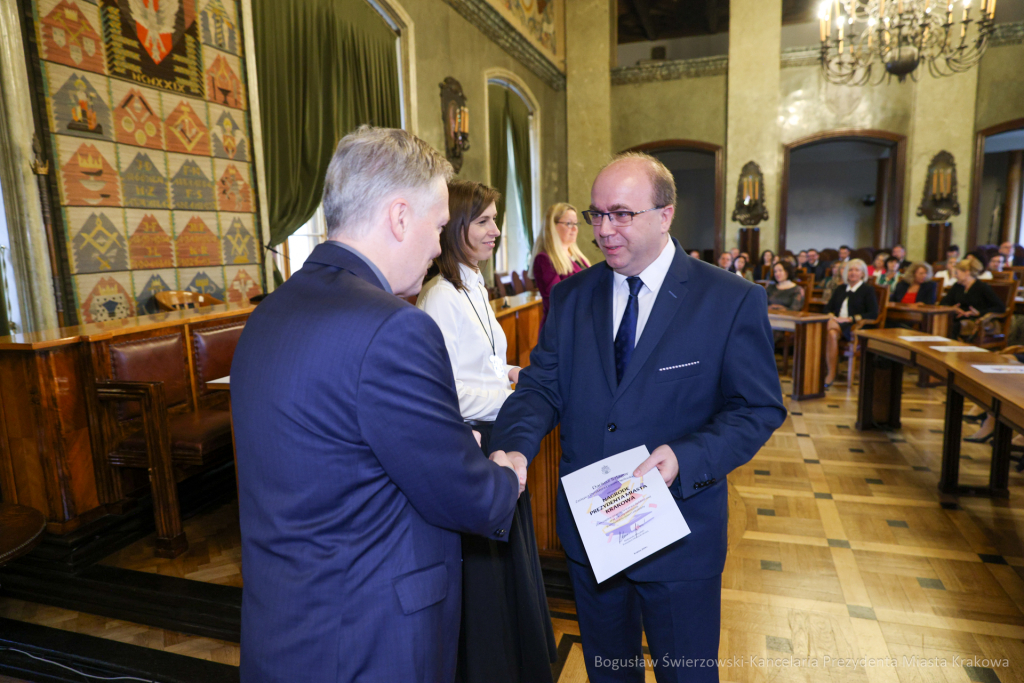 wręczenie, nagrody prezydenta, Klaman, nauczyciele, dyrektorzy, Domańska, Pasek  Autor: B. Świerzowski