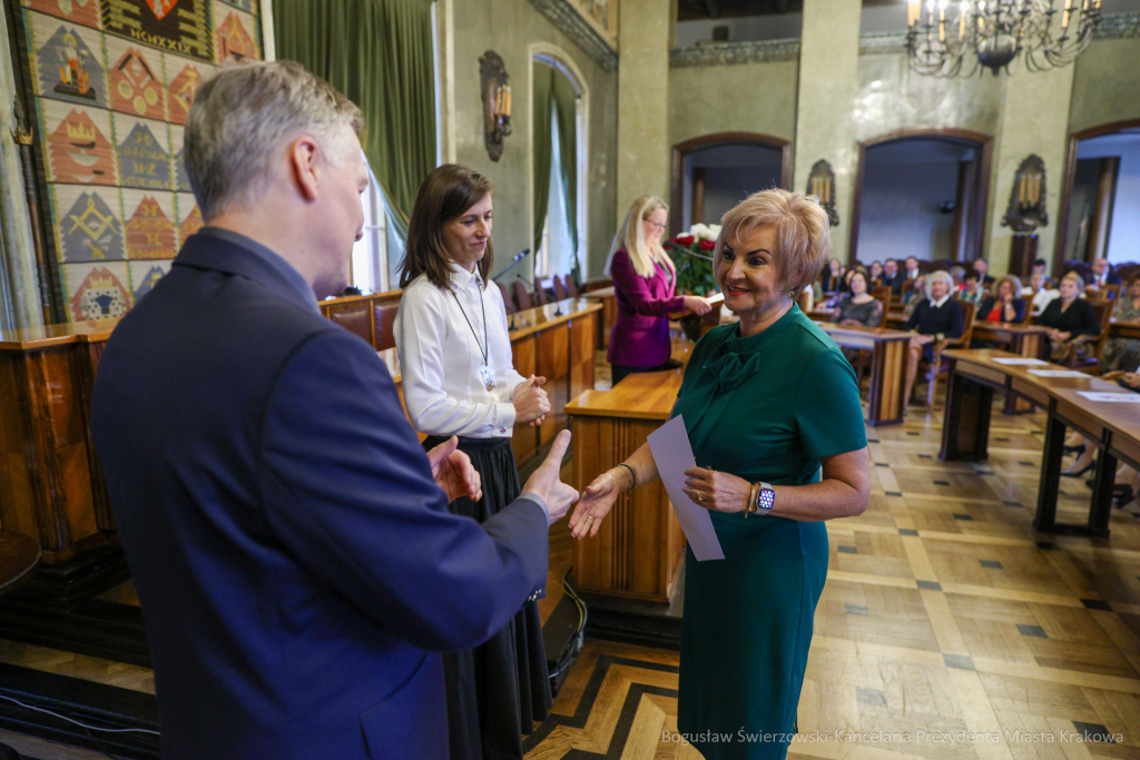 wręczenie, nagrody prezydenta, Klaman, nauczyciele, dyrektorzy, Domańska, Pasek  Autor: B. Świerzowski