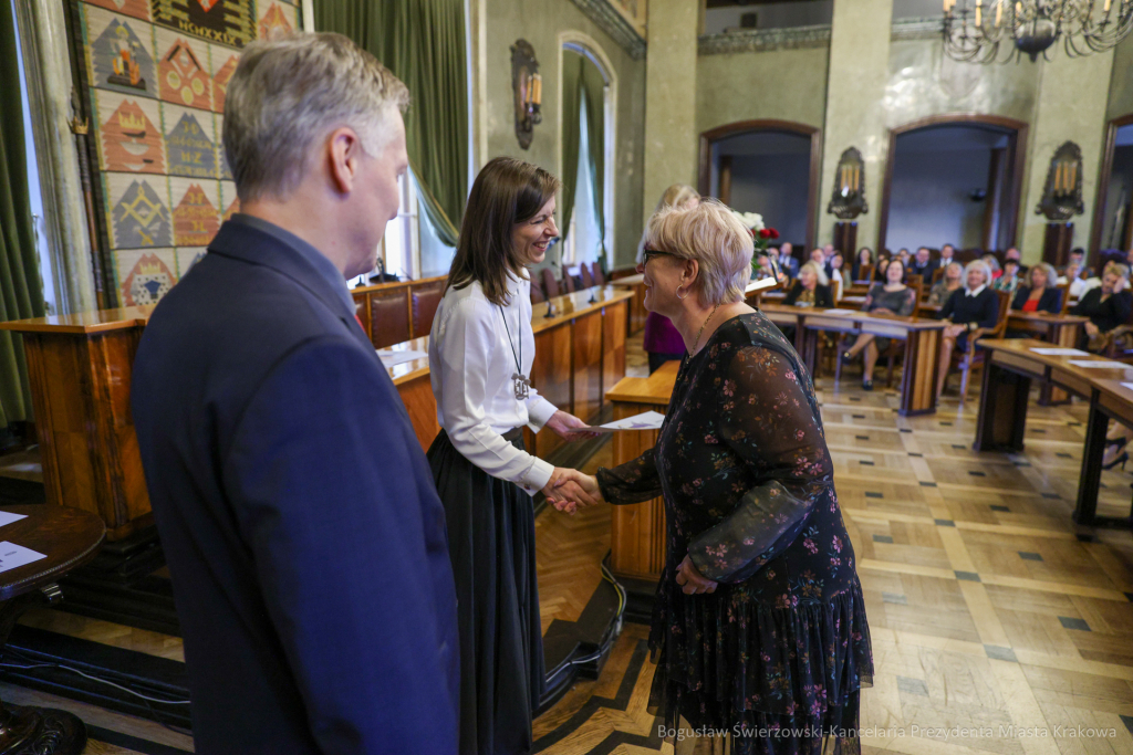 wręczenie, nagrody prezydenta, Klaman, nauczyciele, dyrektorzy, Domańska, Pasek  Autor: B. Świerzowski