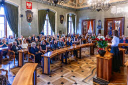 wręczenie, nagrody prezydenta, Klaman, nauczyciele, Domańska, Pasek, przedszkola, podstawowe