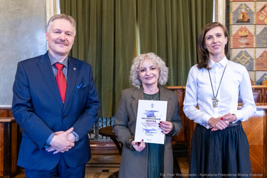 wręczenie, nagrody prezydenta, Klaman, nauczyciele, Domańska, Pasek, przedszkola, podstawowe