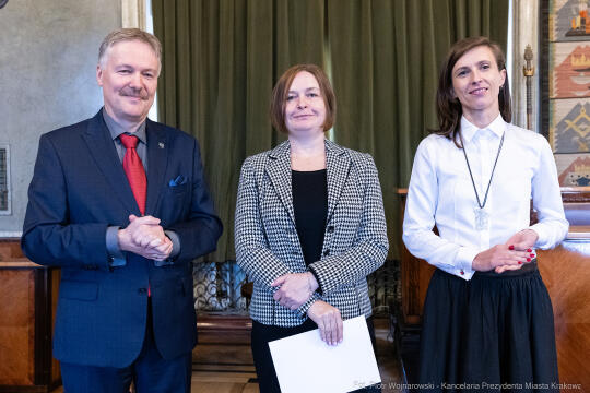 wręczenie, nagrody prezydenta, Klaman, nauczyciele, Domańska, Pasek, przedszkola, podstawowe