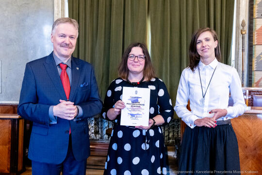 wręczenie, nagrody prezydenta, Klaman, nauczyciele, Domańska, Pasek, przedszkola, podstawowe