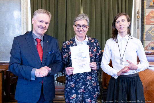 wręczenie, nagrody prezydenta, Klaman, nauczyciele, Domańska, Pasek, przedszkola, podstawowe