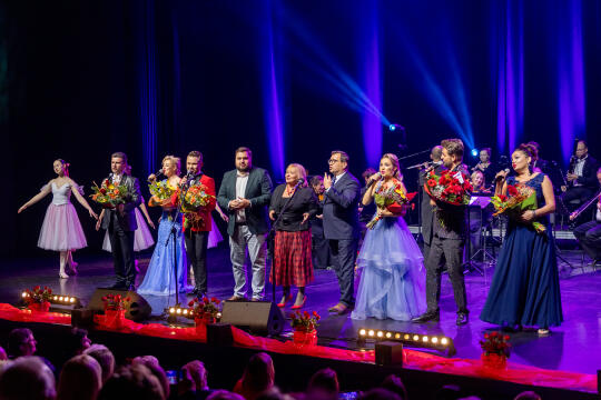 20241013-bsk_8354.jpg-gala operetkowa, Nowa Huta, Sęk, NCK, brylantowe gody