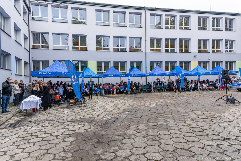 Miszalski, autobus, Centrum dla Niewidomych i Słabowidzących, Tyniecka, Chamielec, Nawratowicz-Stu  Autor: P. Wojnarowski