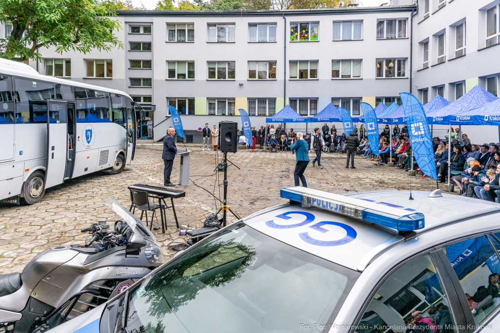 Miszalski, autobus, Centrum dla Niewidomych i Słabowidzących, Tyniecka, Chamielec, Nawratowicz-Stu  Autor: P. Wojnarowski