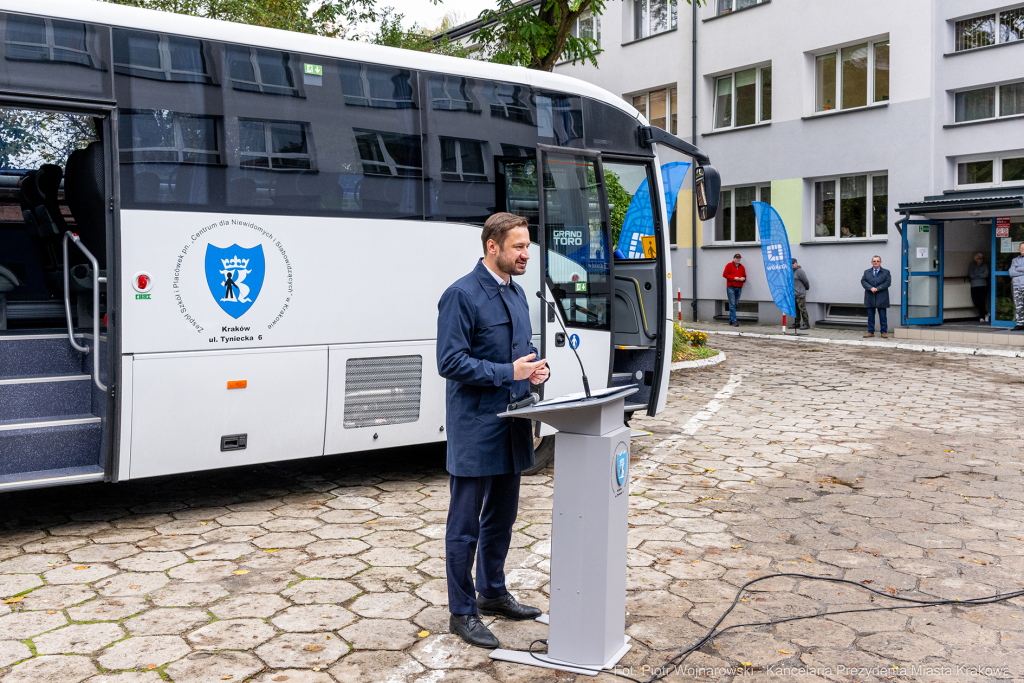 Miszalski, autobus, Centrum dla Niewidomych i Słabowidzących, Tyniecka, Chamielec, Nawratowicz-Stu  Autor: P. Wojnarowski