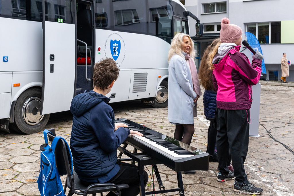 Miszalski, autobus, Centrum dla Niewidomych i Słabowidzących, Tyniecka, Chamielec, Nawratowicz-Stu  Autor: P. Wojnarowski