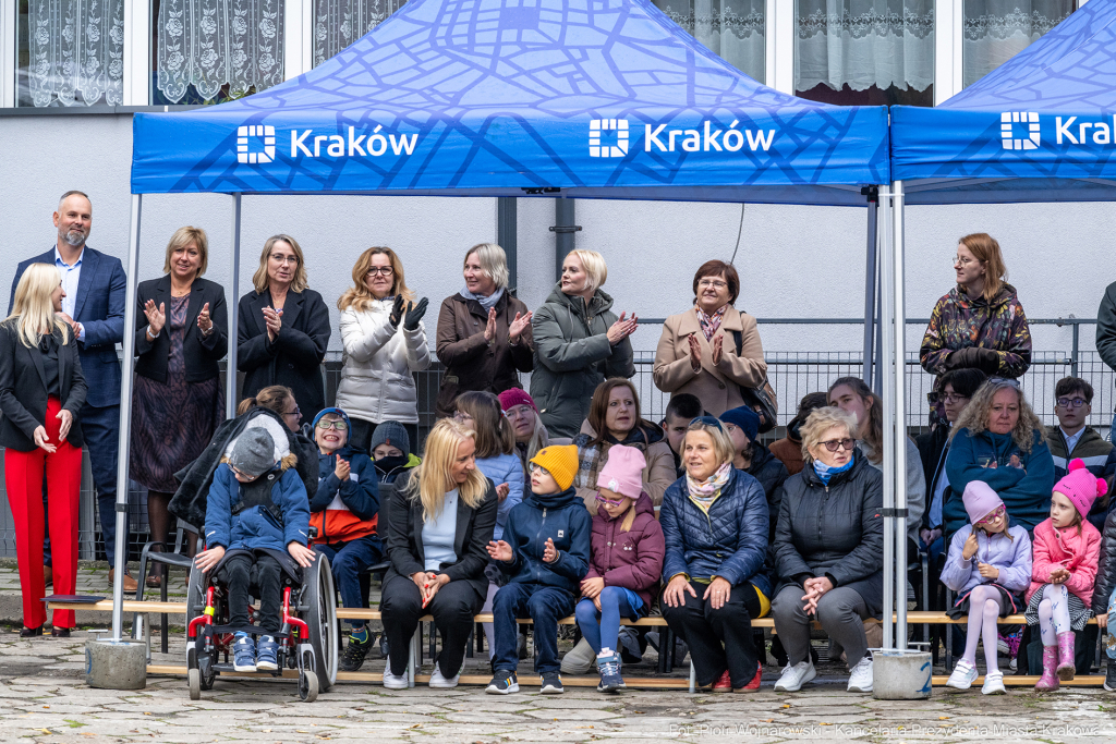 Miszalski, autobus, Centrum dla Niewidomych i Słabowidzących, Tyniecka, Chamielec, Nawratowicz-Stu  Autor: P. Wojnarowski